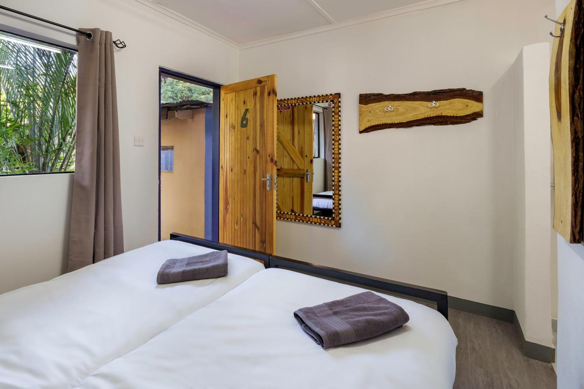 Victoria Falls Backpackers Zambia リビングストン エクステリア 写真